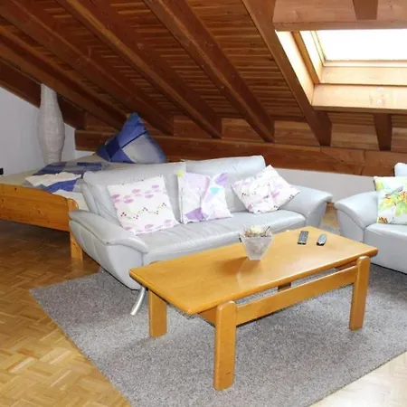 Ferienwohnung Max Appartement *
